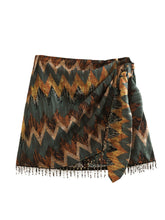 Load image into Gallery viewer, Vintage Beading Decoration Print Mini Skirt
